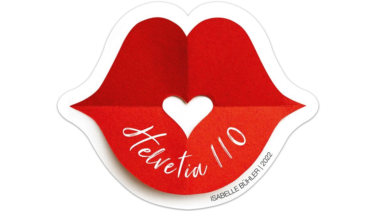 Briefmarke in Form roter Lippen mit einem ausgeschnittenen Herz in der Mitte. Darauf steht in weißer Schrift ‚Helvetia 110‘. Unten rechts der Name ‚Isabelle Bühler‘ und das Jahr 2022.