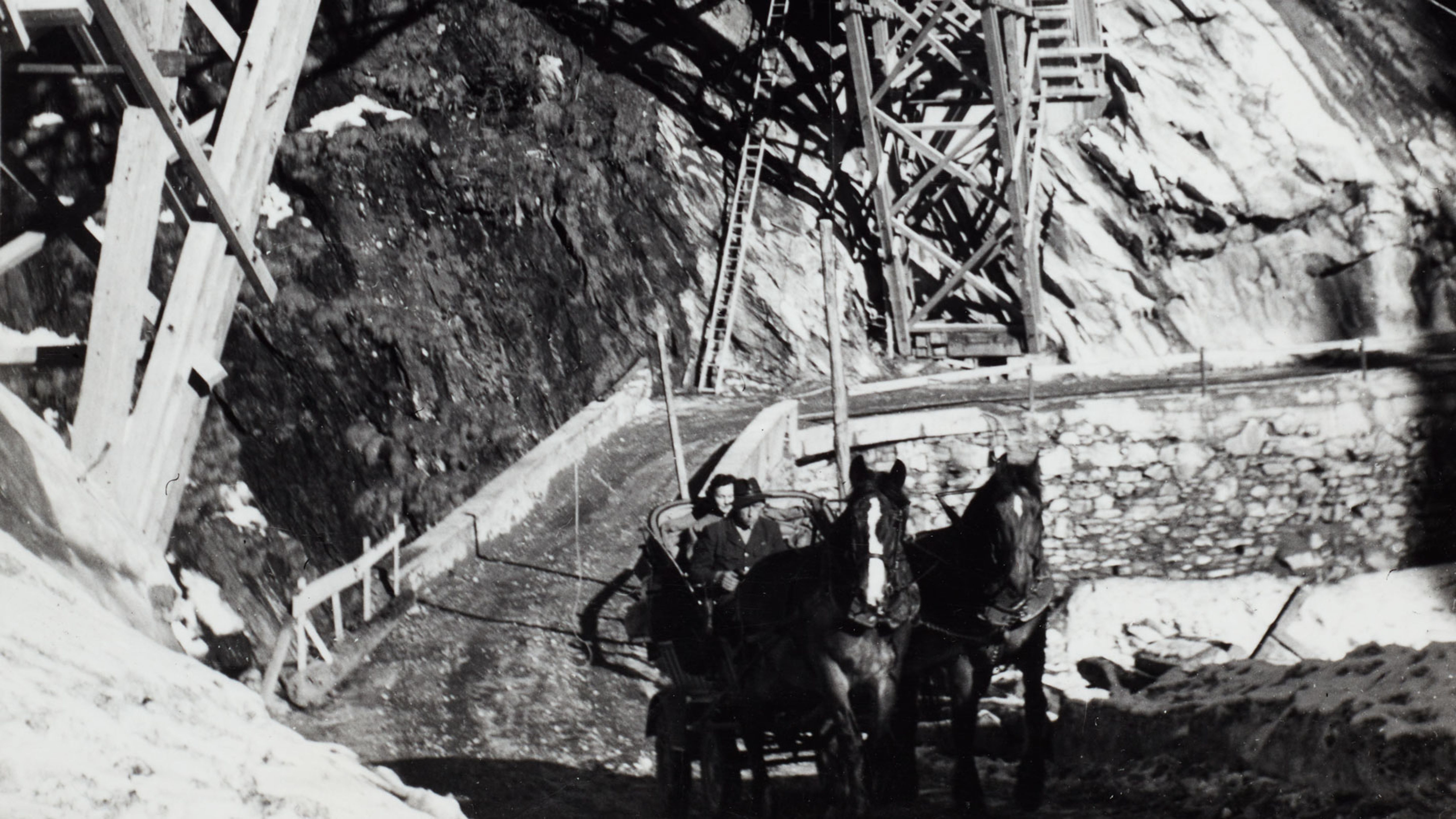 Postkutsche ins Averstal, letzte Pferdepost der Schweiz, 1958. Quelle: Museum für Kommunikation